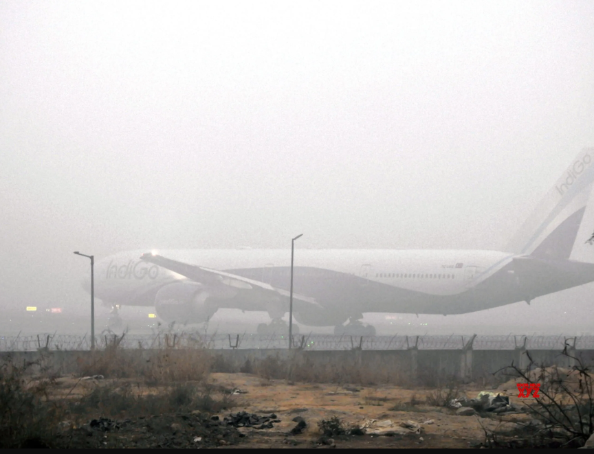 "Delhi Fog: Severe AQI & Delays"